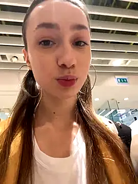 Lia  Love online show from 3, 12, 2024