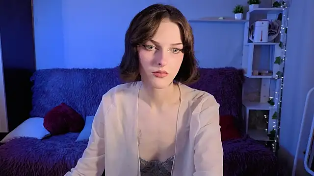 Sweet Paradox online show from 10, 9, 2025