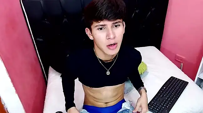 Snapshot of will_star_x chatting on 2, 12, 2024 will star x online show from 2, 12, 2024