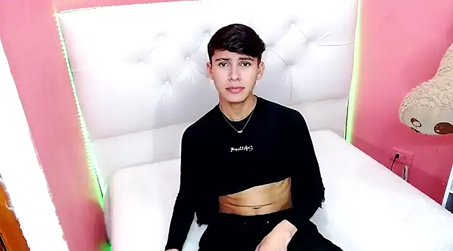 Snapshot of will_star_x chatting on 19, 12, 2024 will star x online show from 19, 12, 2024