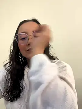 Snapshot of Kay_LustyWife chatting on 4, 12, 2024 Kay LustyWife online show from 4, 12, 2024