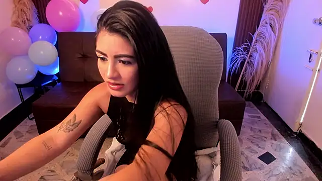 Snapshot of lunaalynch chatting on 9, 4, 2026 lunaalynch online show from 9, 4, 2026