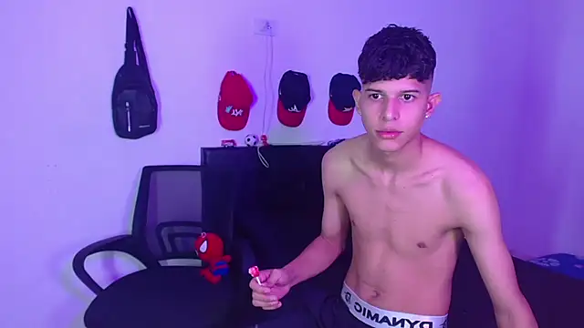 Snapshot of LiamGadiell chatting on 24, 2, 2025 LiamGadiell online show from 24, 2, 2025