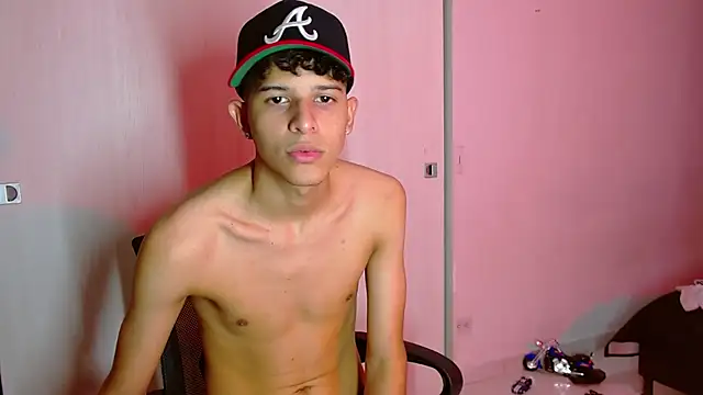 Snapshot of LiamGadiell chatting on 11, 3, 2025 LiamGadiell online show from 11, 3, 2025