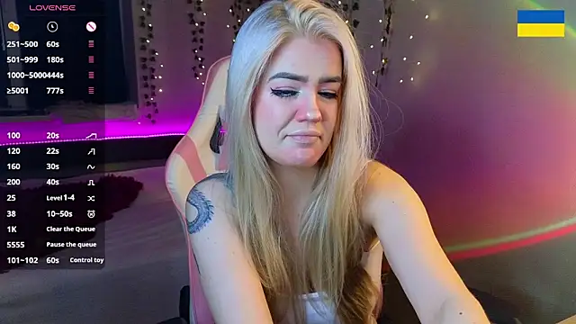 RedVelveten online show from 2, 10, 2025