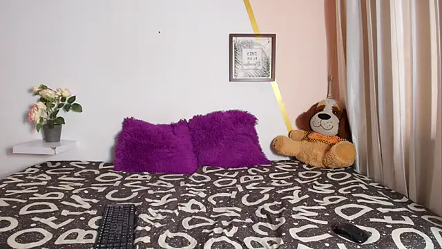 Snapshot of Angel_shiny chatting on 28, 10, 2025 Angel shiny online show from 28, 10, 2025