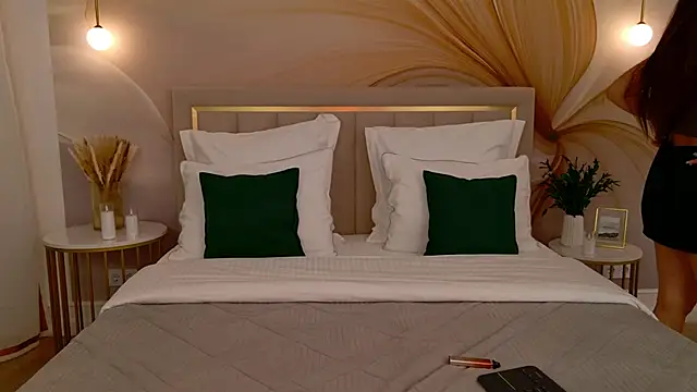 milaleoneli online show from 15, 3, 2026