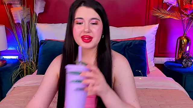Mayzzie online show from 28, 4, 2026