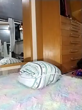 Luci foxx online show from 16, 4, 2026