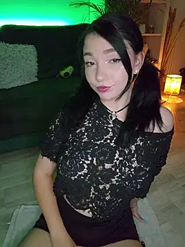 AveryWillow online show from 28, 9, 2025