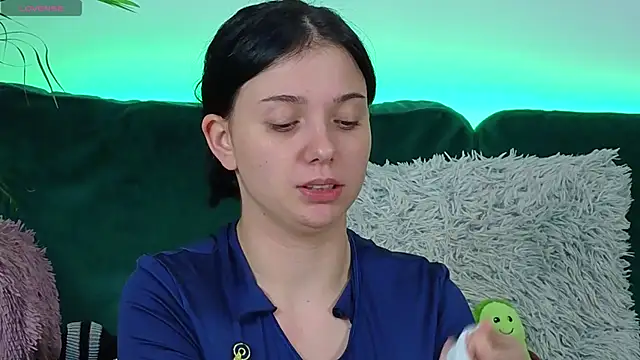 AveryWillow online show from 6, 10, 2025