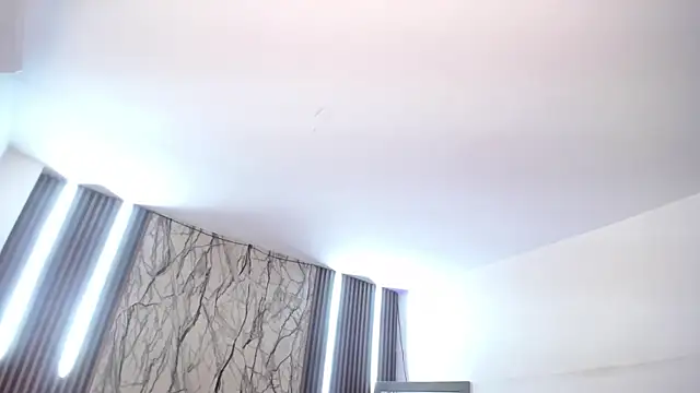 MartinaGuzmann online show from 14, 2, 2025