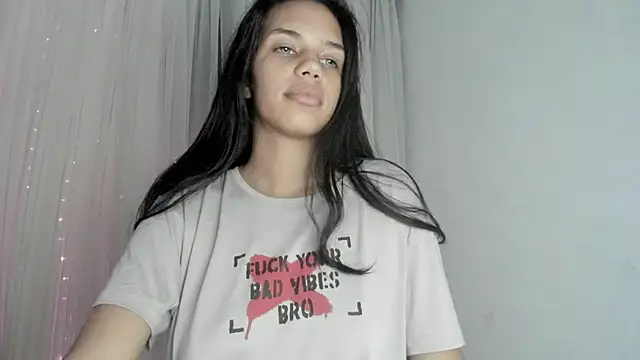 Snapshot of IvyLayla_ chatting on 20, 12, 2024 IvyLayla online show from 20, 12, 2024