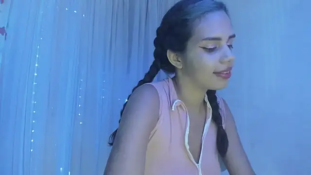 Snapshot of IvyLayla_ chatting on 25, 1, 2025 IvyLayla online show from 25, 1, 2025