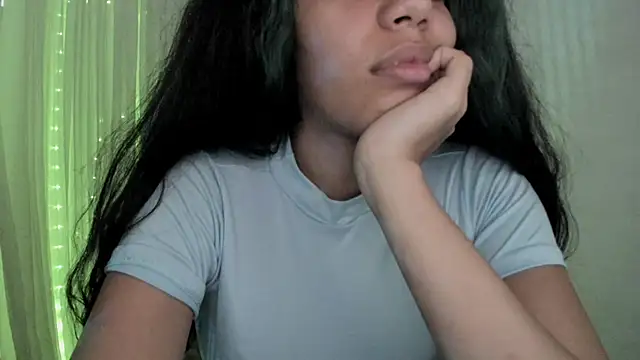 Snapshot of IvyLayla_ chatting on 21, 2, 2025 IvyLayla online show from 21, 2, 2025
