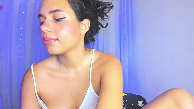 Snapshot of IvyLayla_ chatting on 9, 3, 2025 IvyLayla online show from 9, 3, 2025