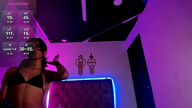 MiaCavallii  online show from 11, 3, 2025