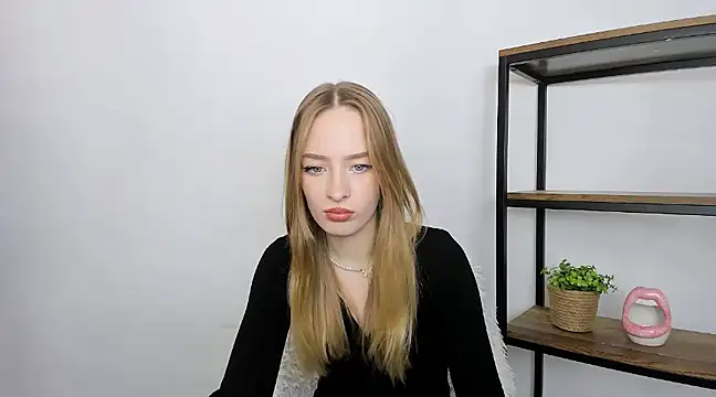 Snapshot of LilaGold chatting on 3, 12, 2024 LilaGold online show from 3, 12, 2024