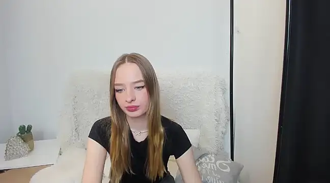 Snapshot of LilaGold chatting on 6, 1, 2025 LilaGold online show from 6, 1, 2025