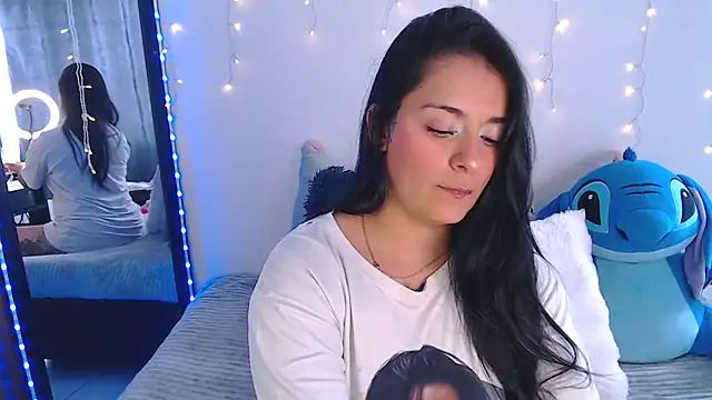Snapshot of Samanta_james19 chatting on 17, 4, 2026 Samanta james19 online show from 17, 4, 2026