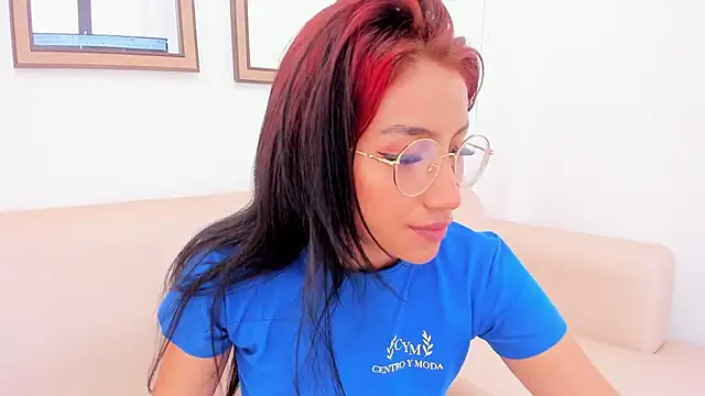 Snapshot of naomiii__ chatting on 25, 1, 2025 naomiii   online show from 25, 1, 2025