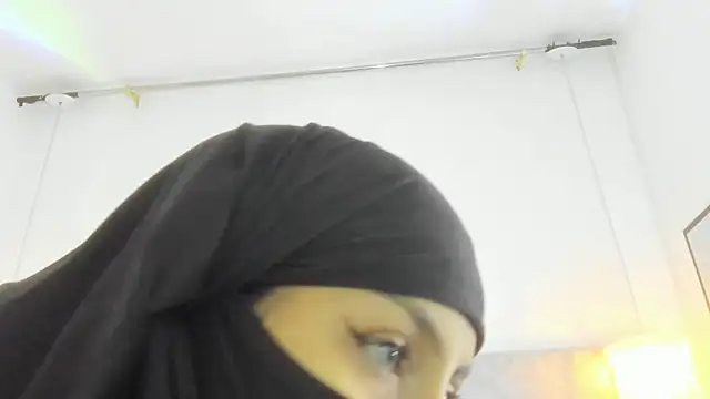 naomiii   online show from 12, 3, 2026