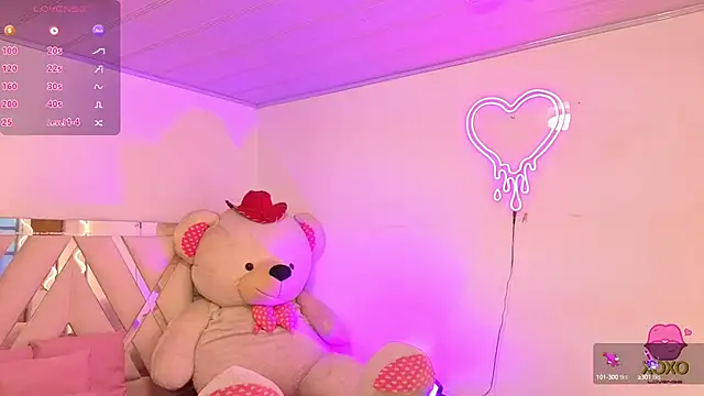 Jazmin tay online show from 3, 10, 2025