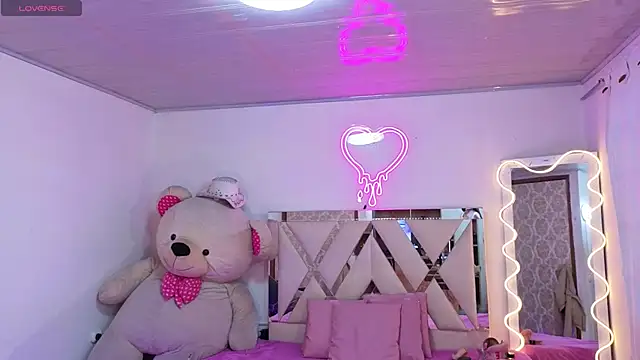 Jazmin tay online show from 1, 12, 2025