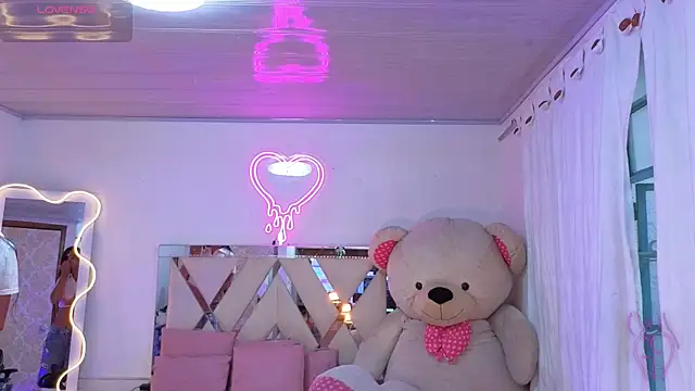 Jazmin tay online show from 19, 12, 2025