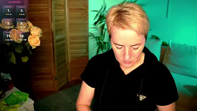 Nika Smit online show from 27, 9, 2025