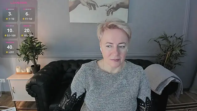 Nika Smit online show from 16, 11, 2025