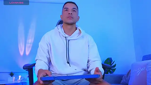 estebandelouis online show from 20, 4, 2026