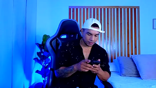 Snapshot of estebandelouis chatting on 9, 5, 2026 estebandelouis online show from 9, 5, 2026