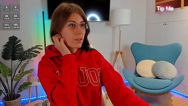 Snapshot of Hailey_Green chatting on 25, 5, 2026 Hailey Green online show from 25, 5, 2026