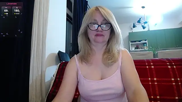 Blond Woman online show from 20, 3, 2025