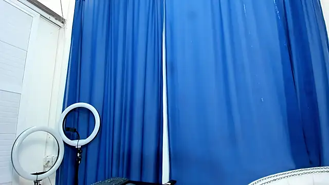 Analia18  online show from 7, 1, 2025