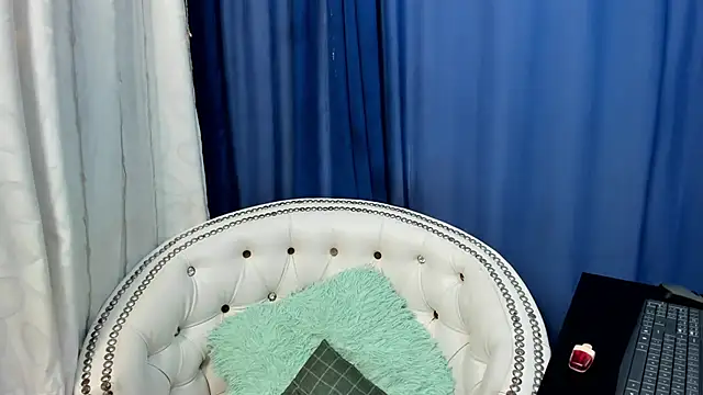 Analia18  online show from 27, 1, 2025