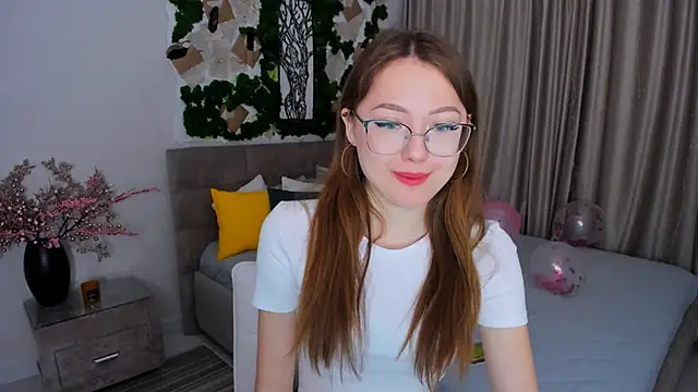 Snapshot of SereneFlame chatting on 13, 2, 2025 SereneFlame online show from 13, 2, 2025