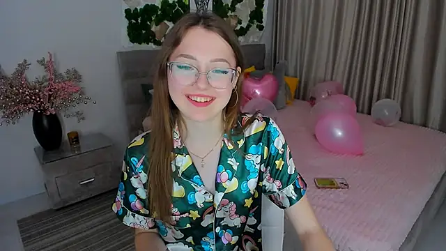 Snapshot of SereneFlame chatting on 17, 2, 2025 SereneFlame online show from 17, 2, 2025