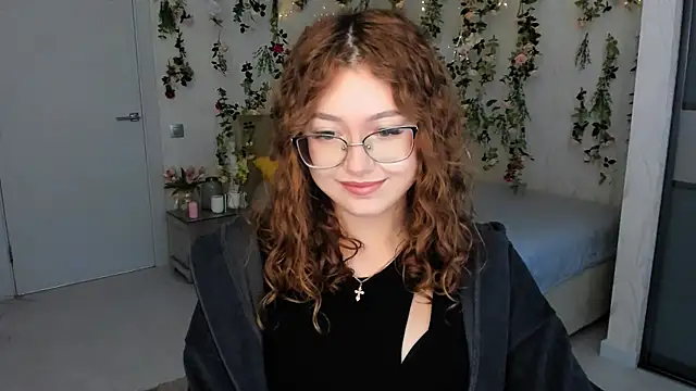 Snapshot of SereneFlame chatting on 17, 9, 2025 SereneFlame online show from 17, 9, 2025