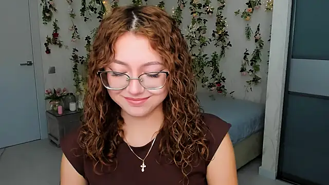 Snapshot of SereneFlame chatting on 19, 9, 2025 SereneFlame online show from 19, 9, 2025