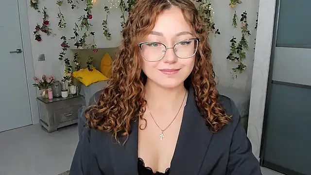 Snapshot of SereneFlame chatting on 19, 10, 2025 SereneFlame online show from 19, 10, 2025