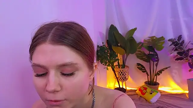 Snapshot of AlisiaSpinnet_ chatting on 5, 12, 2024 AlisiaSpinnet online show from 5, 12, 2024