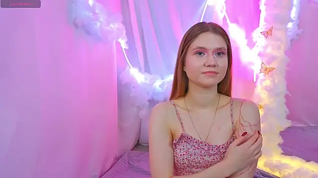 AlisiaSpinnet  online show from 6, 11, 2025