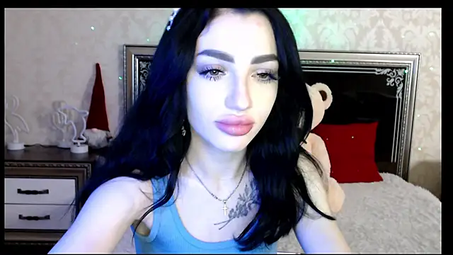 NancyLovee  online show from 4, 1, 2025