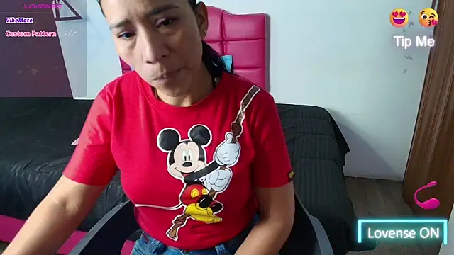 ScarleetJhonson  online show from 25, 1, 2025
