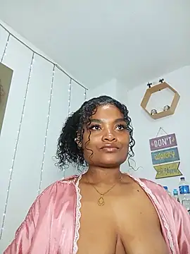 Snapshot of gianna_smith chatting on 18, 3, 2026 gianna smith online show from 18, 3, 2026