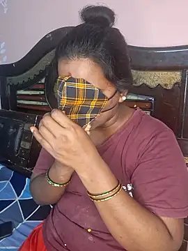 Snapshot of anitha906 chatting on 6, 10, 2025 anitha906 online show from 6, 10, 2025