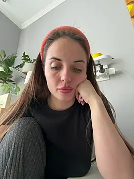 Snapshot of AmiLavs chatting on 8, 4, 2026 AmiLavs online show from 8, 4, 2026