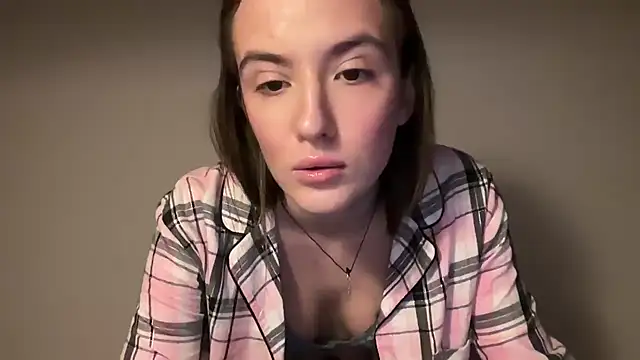 Snapshot of EmilyWi_ chatting on 9, 2, 2026 EmilyWi online show from 9, 2, 2026